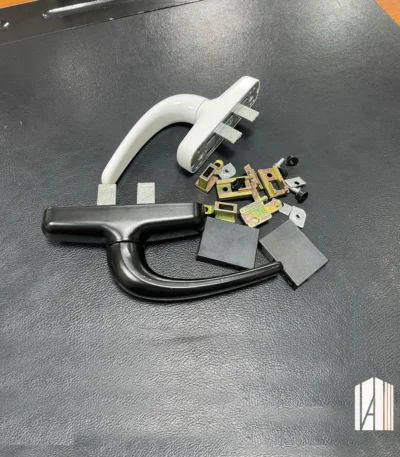 Saraya window hinge handle